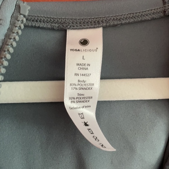 Yogalicious jacket size large - Picture 5 of 7